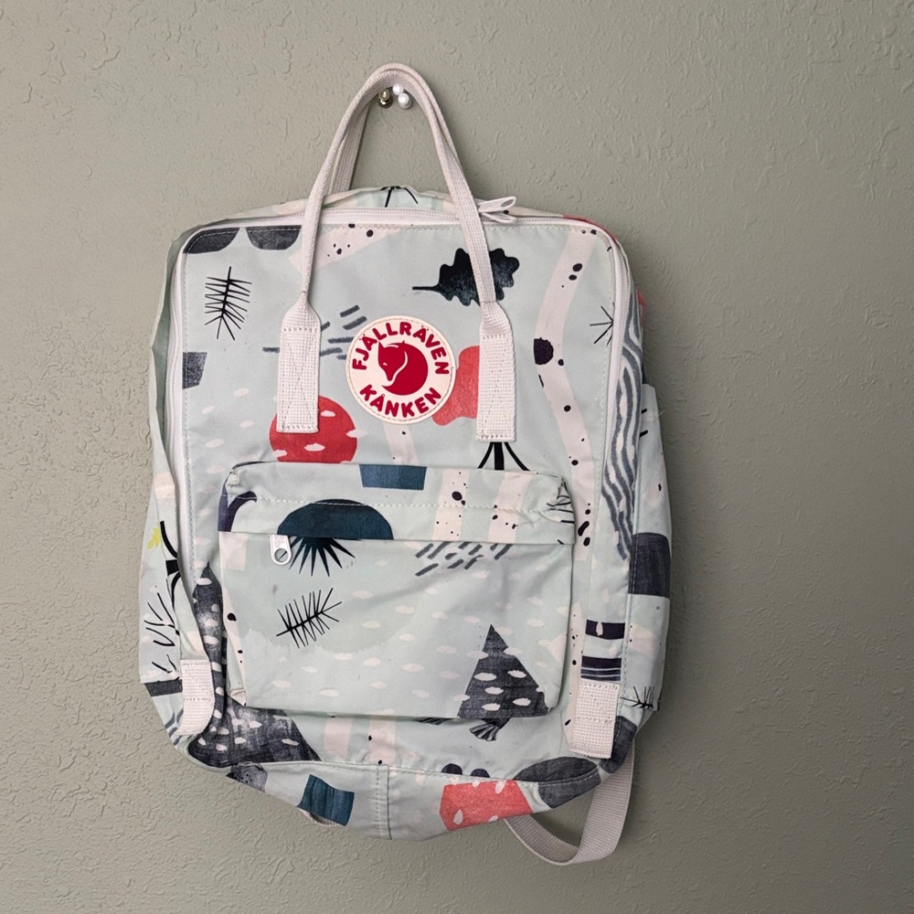 Fjallraven Kanken Backpack in Light Blue and White